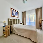 Apartment Premium Beachfront Apolo Xiv *