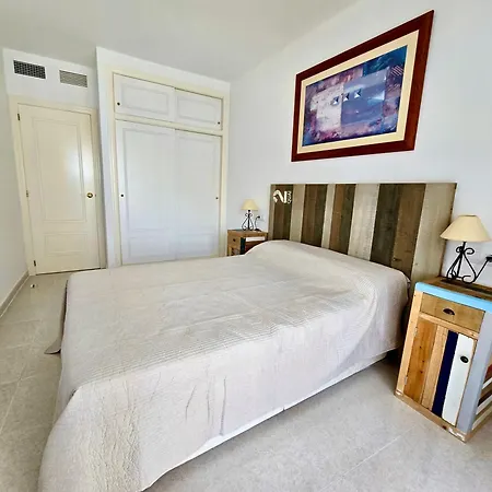 Premium Beachfront Apolo Xiv Appartement *
