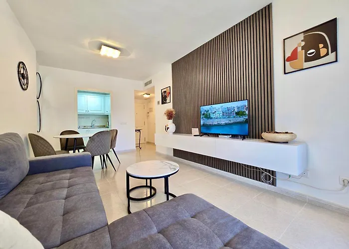 アパート Premium Beachfront Apolo Xiv カルプ