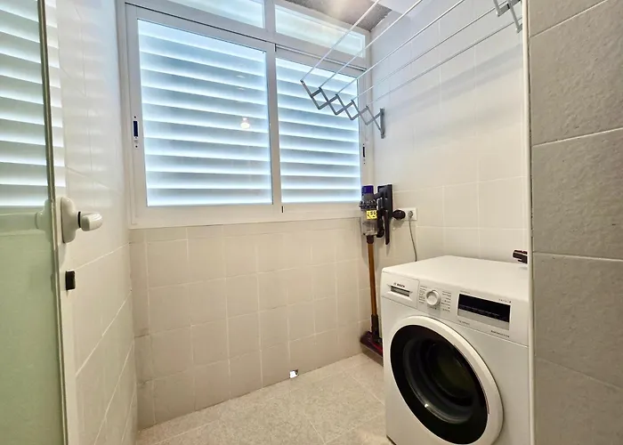 Premium Beachfront Apolo Xiv アパート カルプ